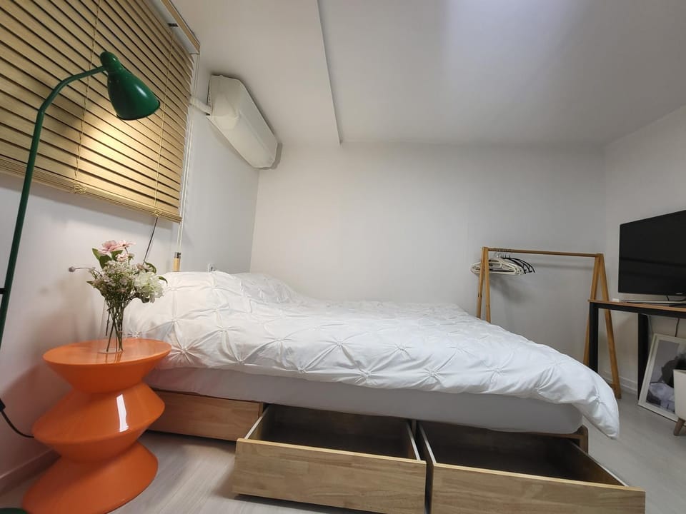 dalcom kunkuk Villa in Seoul