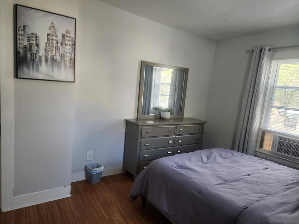 Coastal Work & Rest Retreat Apartment in New Haven