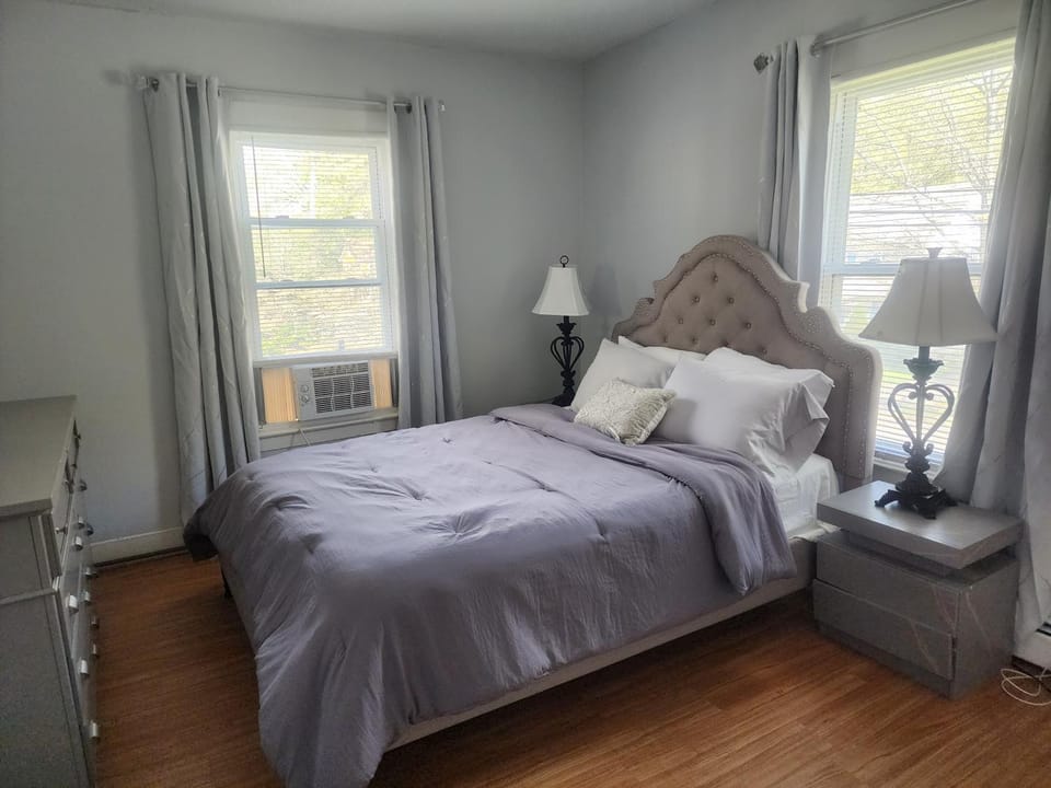 Coastal Work & Rest Retreat Apartment in New Haven