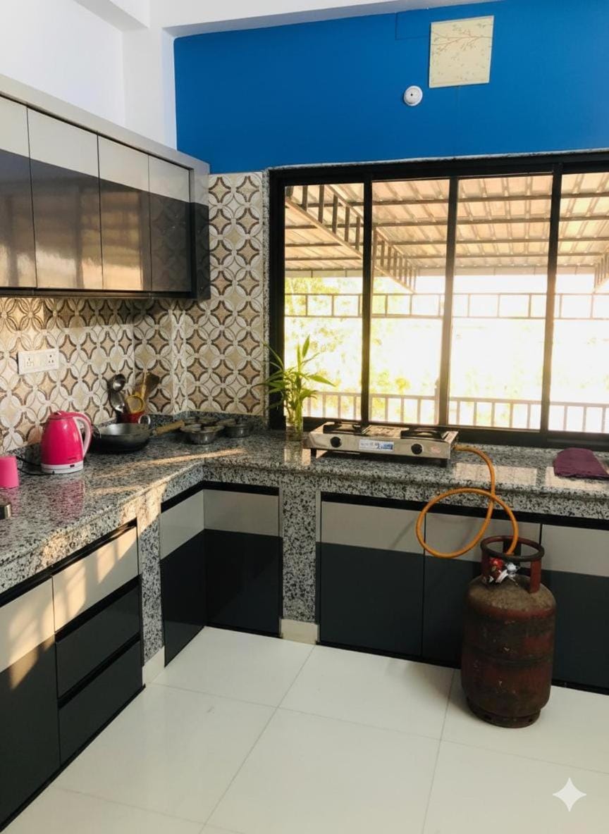 Kitchen or kitchenette, kitchen