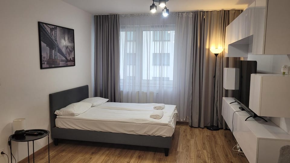 Przestronny Apartament typu Studio, GARAŻ W CENIE Apartment in Wroclaw
