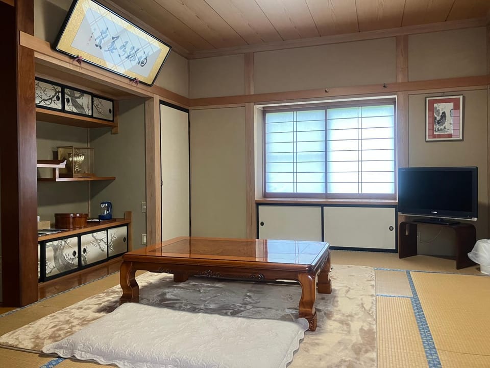 民泊ひなたぼっこ1日1組限定離れ貸切 Apartment in Nagano Prefecture