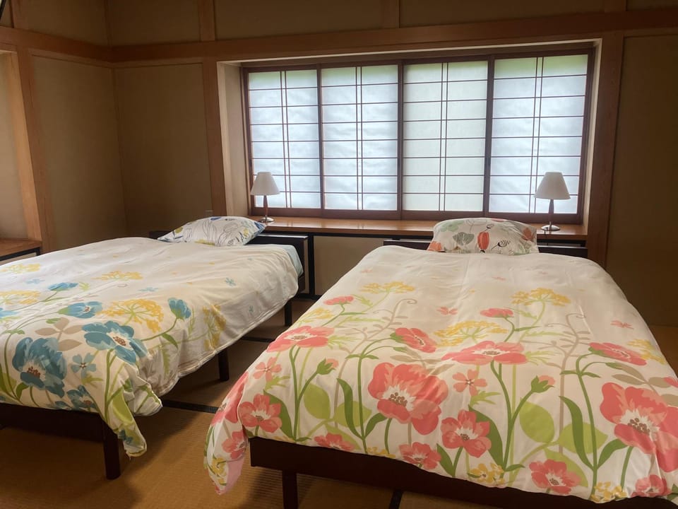 民泊ひなたぼっこ1日1組限定離れ貸切 Apartment in Nagano Prefecture