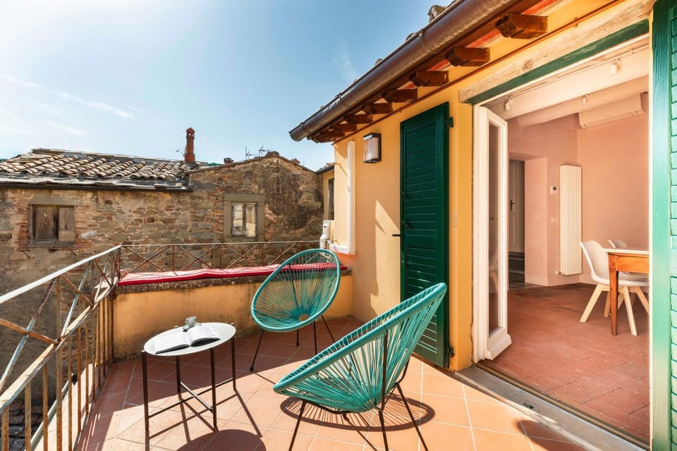 Property building, Balcony/Terrace