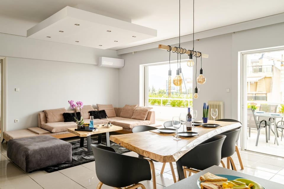Eclipse Medical Center Apartment in Chalandri