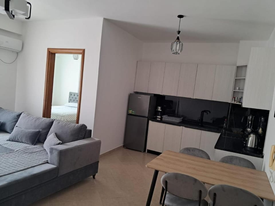 Port Side Apartment in Vlorë