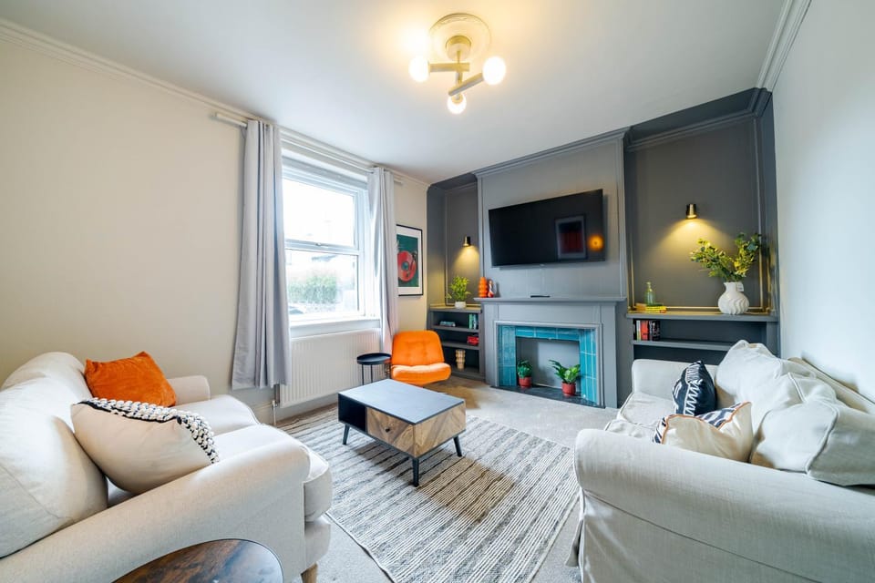 Communal lounge/ TV room, Living room