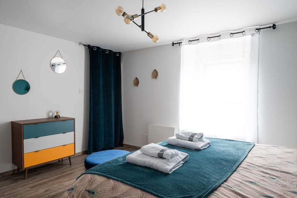 Bedroom, heating, towels
