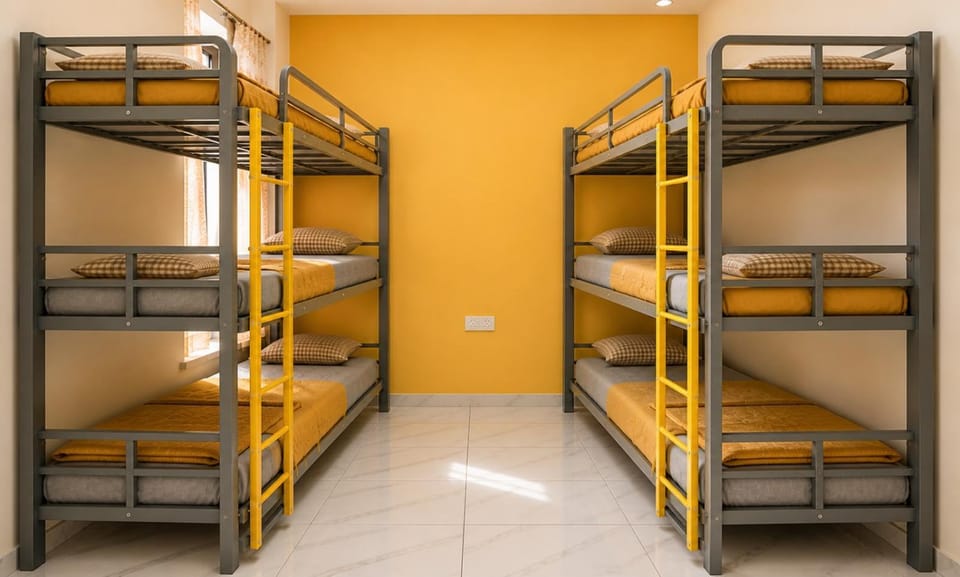 Bedroom, bunk bed
