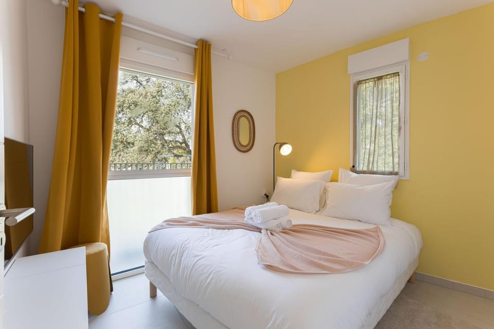 Clos des Chênes - terrace with sea view, modern, AC Apartment in Cannes