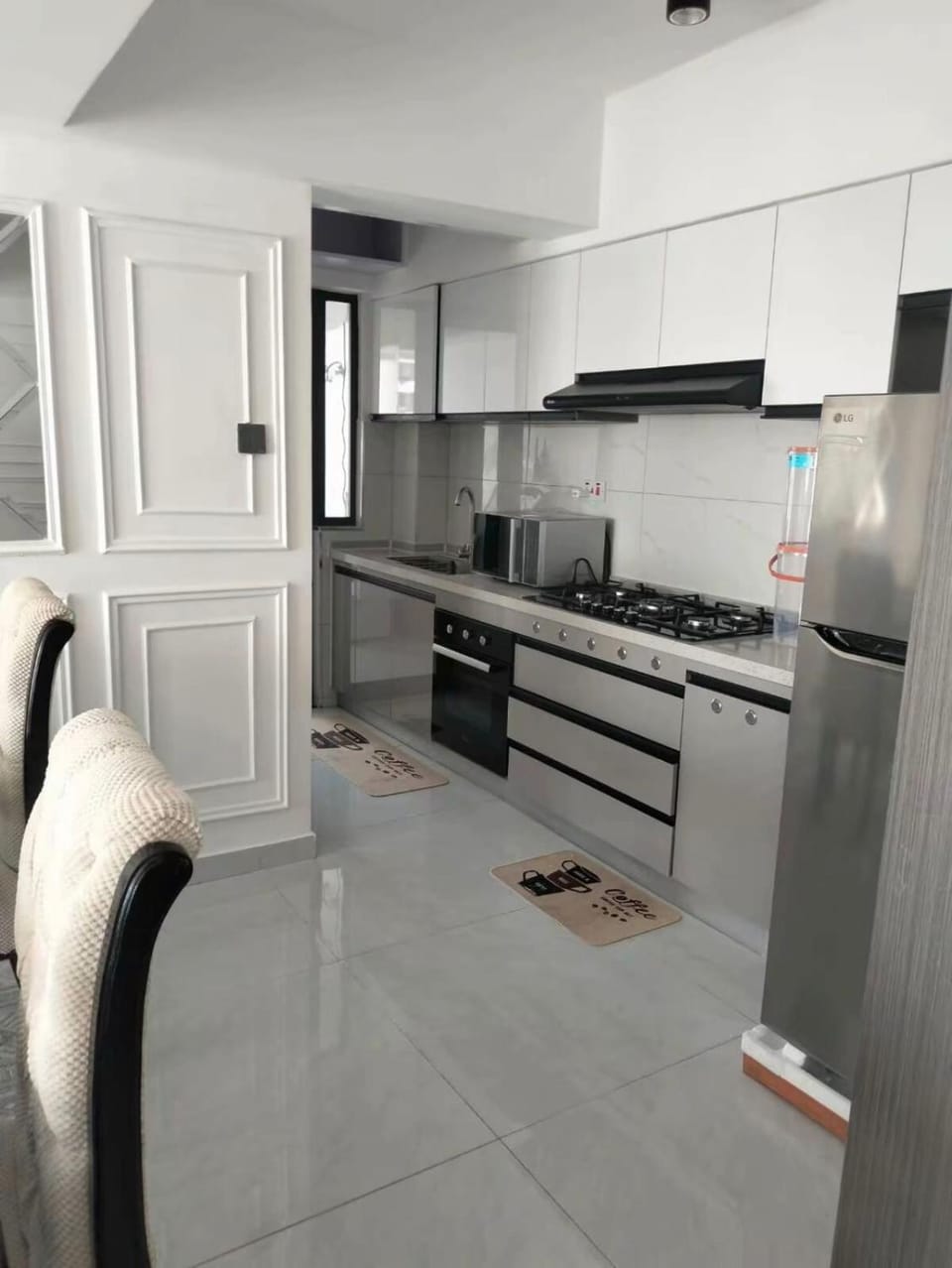 Kitchen or kitchenette, oven, stove
