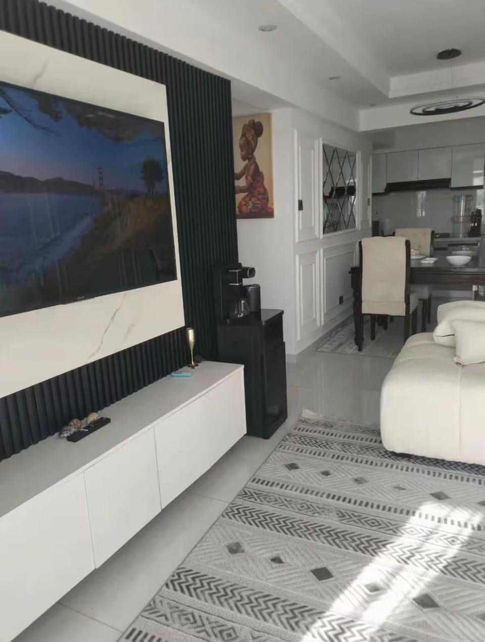TV and multimedia, Living room, Dining area