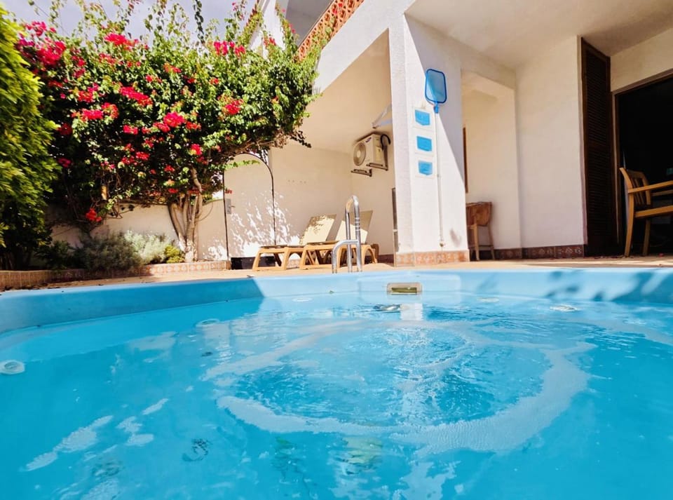 Beautiful 4 bedroom apartment with private jacuzzi Apartment in Abona