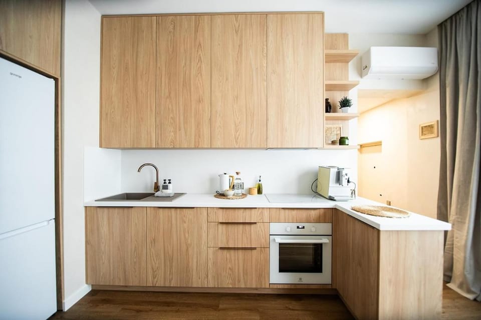 Coffee/tea facilities, Kitchen or kitchenette, dishwasher, oven
