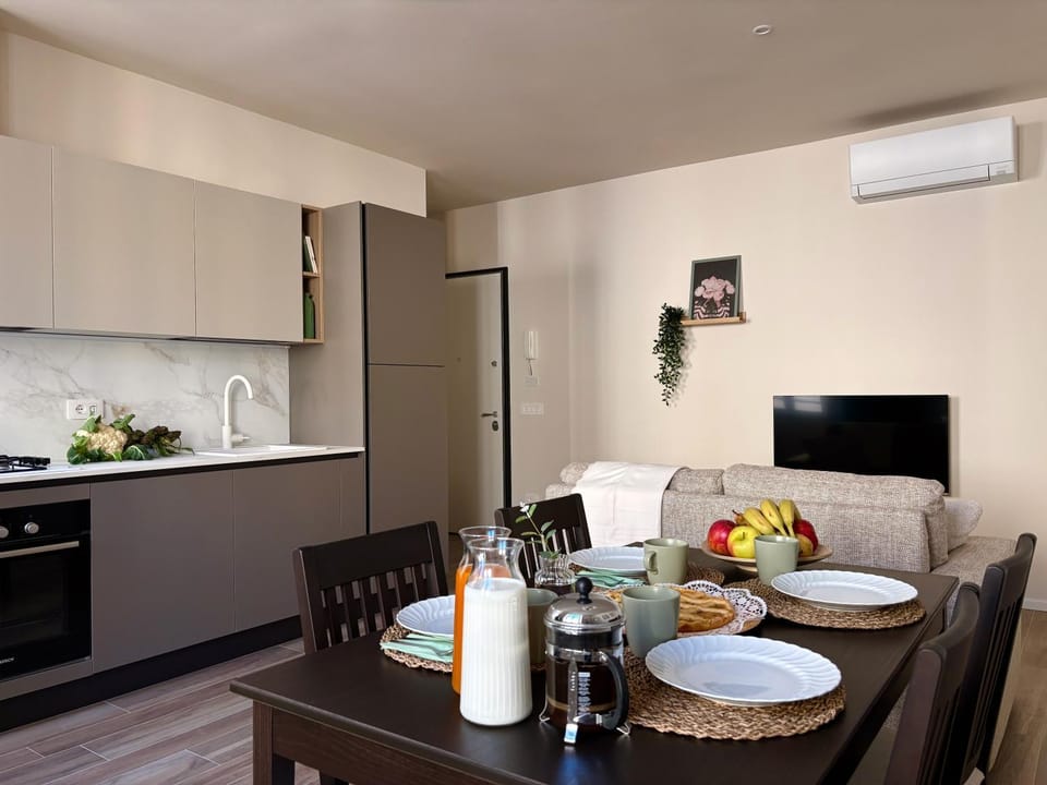 Kitchen or kitchenette, Living room, Dining area