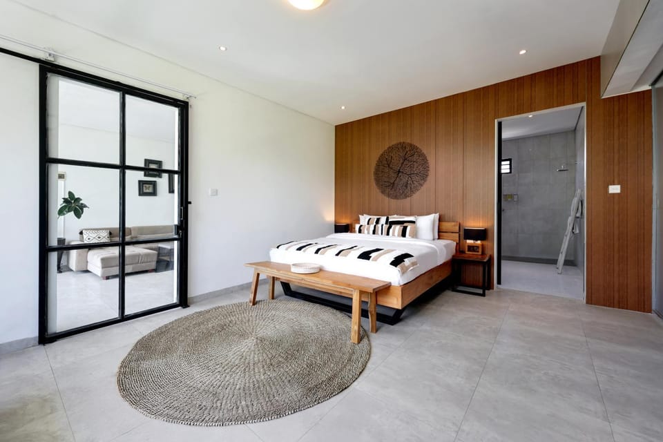 Spacious 4 BR 4 Baths Villa in Seminyak Villa in North Kuta