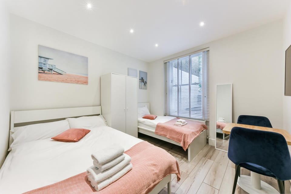 Photo of the whole room, Bedroom