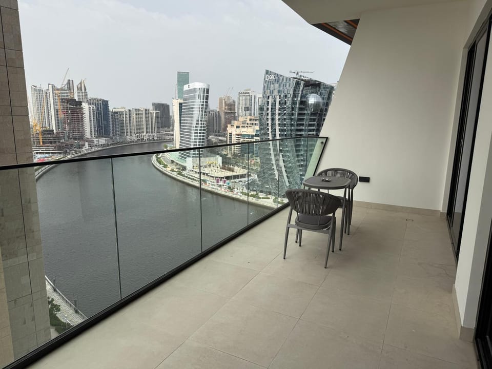 Sleek & Stylish Downtown Retreat Apartment in Dubai