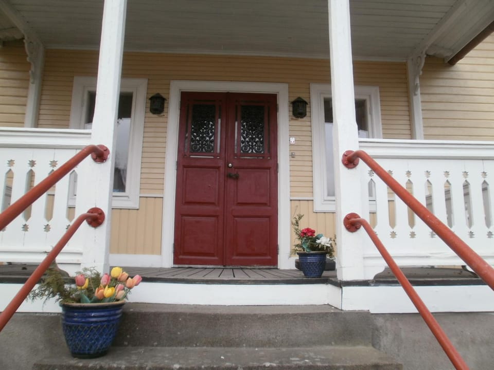 Property building, Facade/entrance