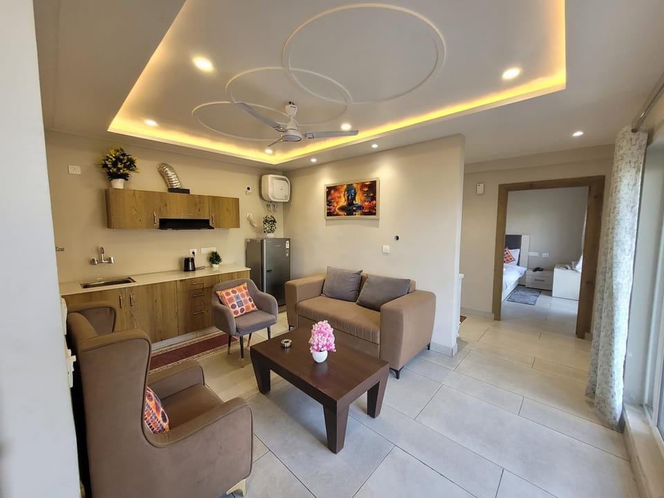 Lakeview RnR Premium stay Hotel in Uttarakhand
