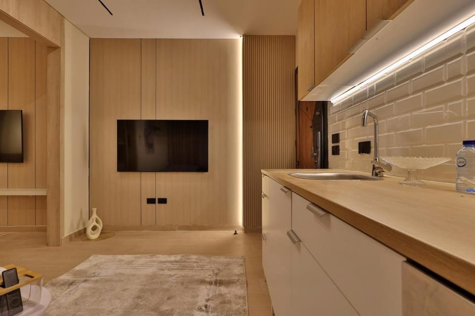Luxury Studio with Bathtub Near City Stars Apartment in Cairo Governorate