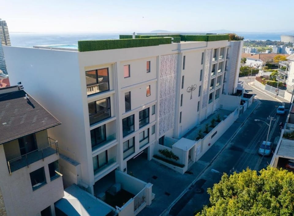 Property building, Street view, Location