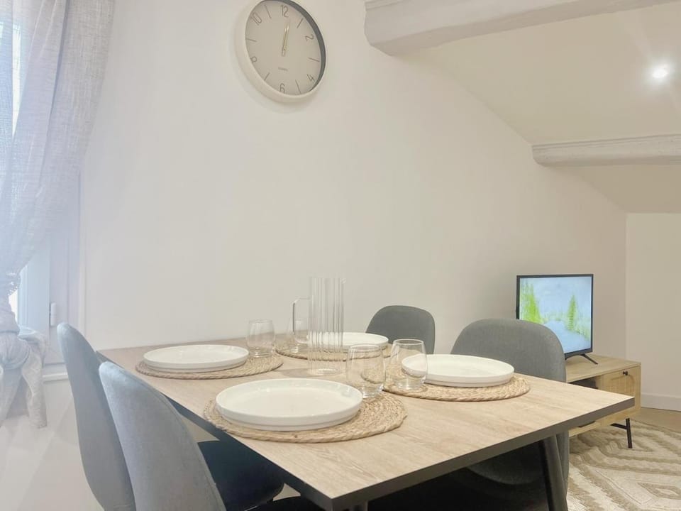 Grand Théâtre - Cosy, Centre-ville, 4 personnes, 1 chambre Apartment in Provence-Alpes-Côte d'Azur
