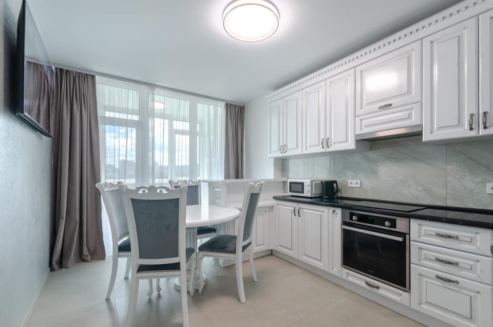 Dining area, dishwasher, microwave, oven, pet friendly, stove, kitchen