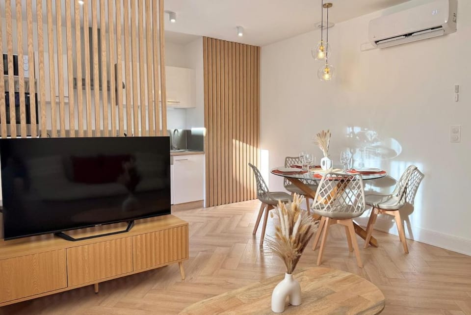 T2 design terrasse, Climatisé, Netflix Apartment in Mulhouse