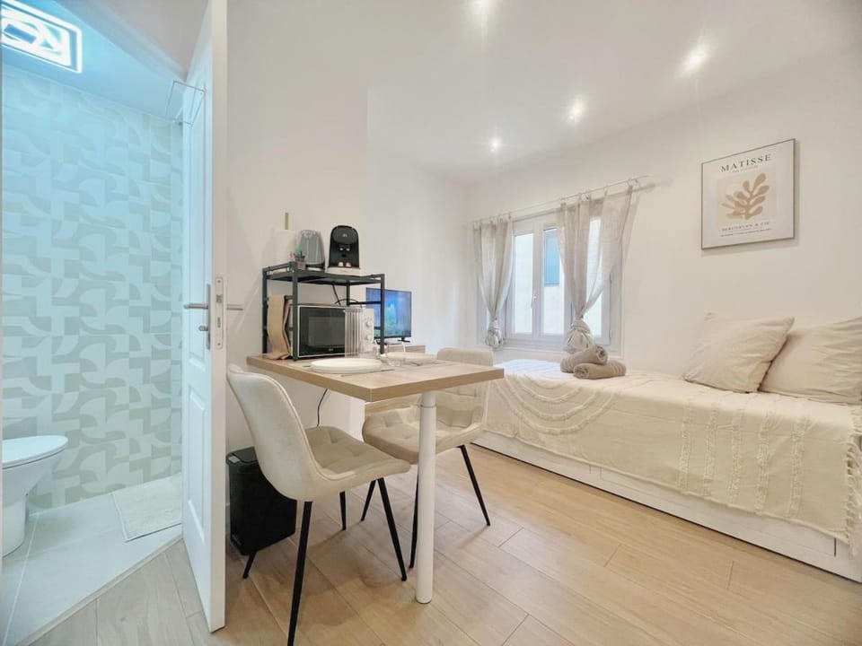 Petit Théâtre - Cosy, Centre-ville, 2 personnes, 1 lit Apartment in Provence-Alpes-Côte d'Azur
