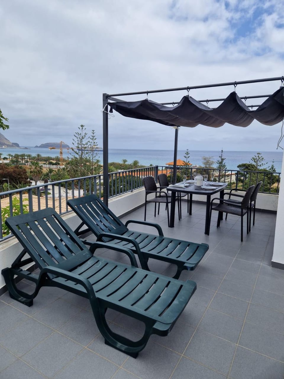 Off site, Balcony/Terrace