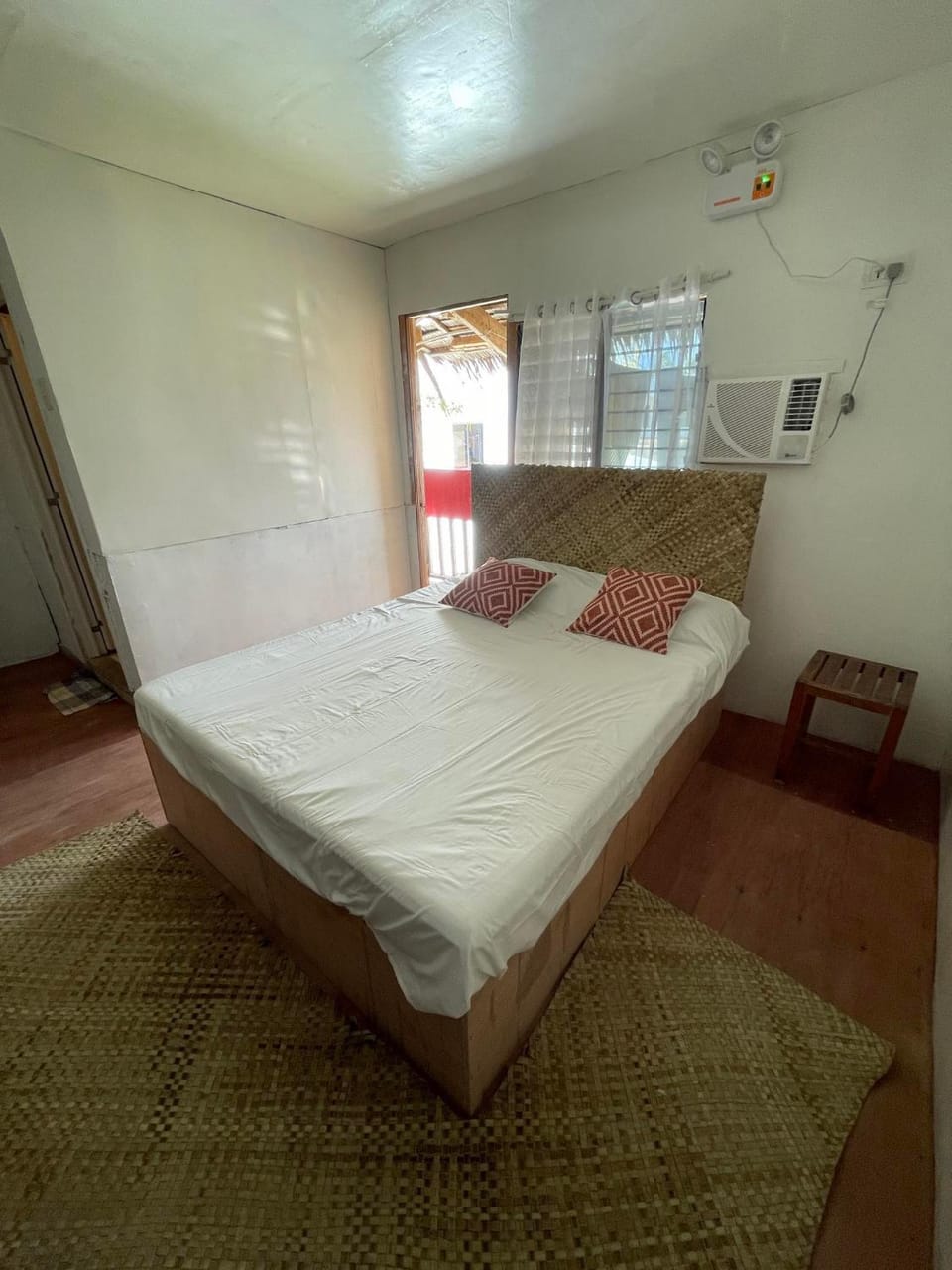 Nana's House Bed and Breakfast in Siargao Island