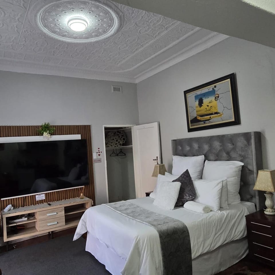 Property building, Photo of the whole room