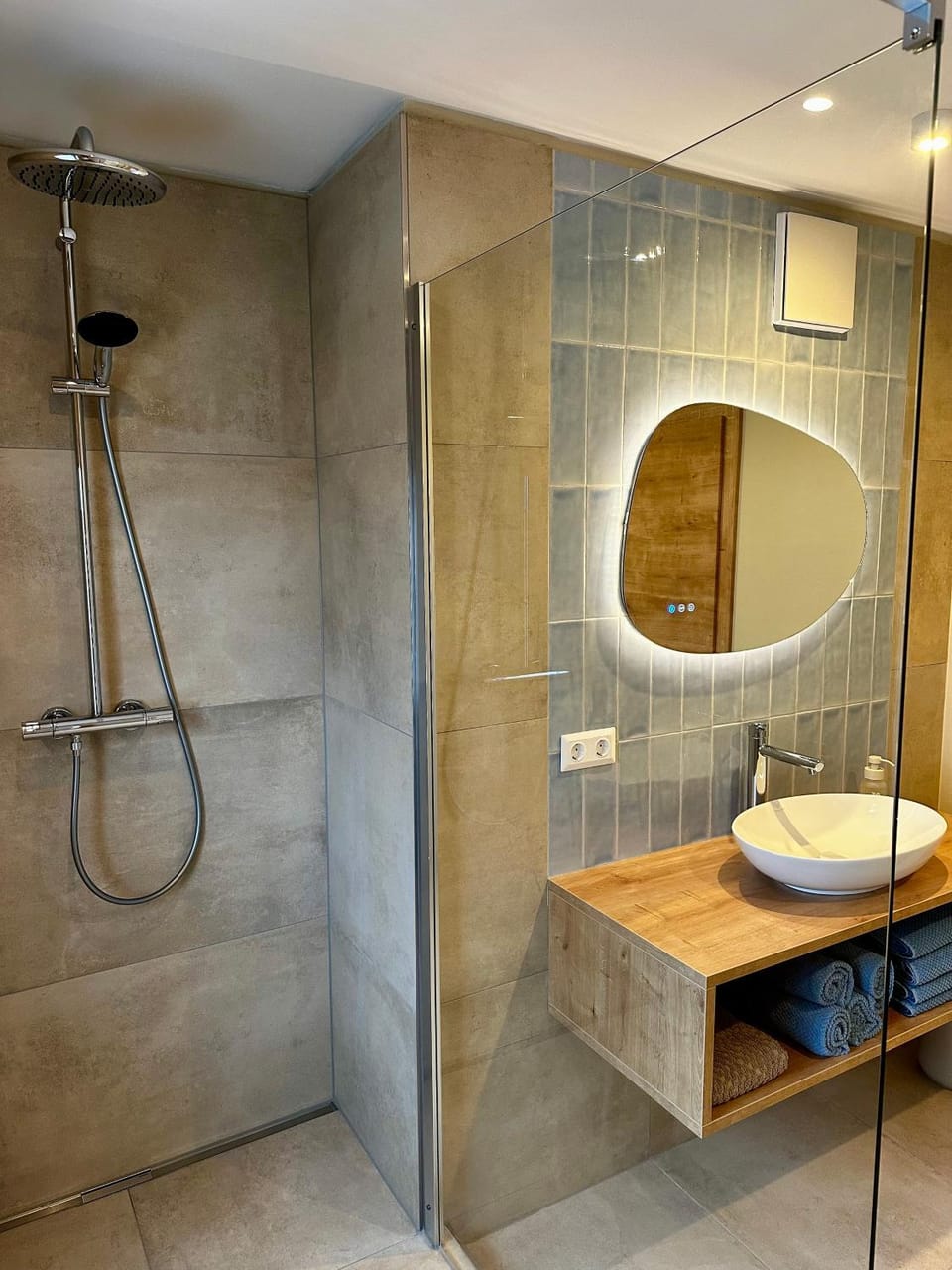 Shower, Bathroom