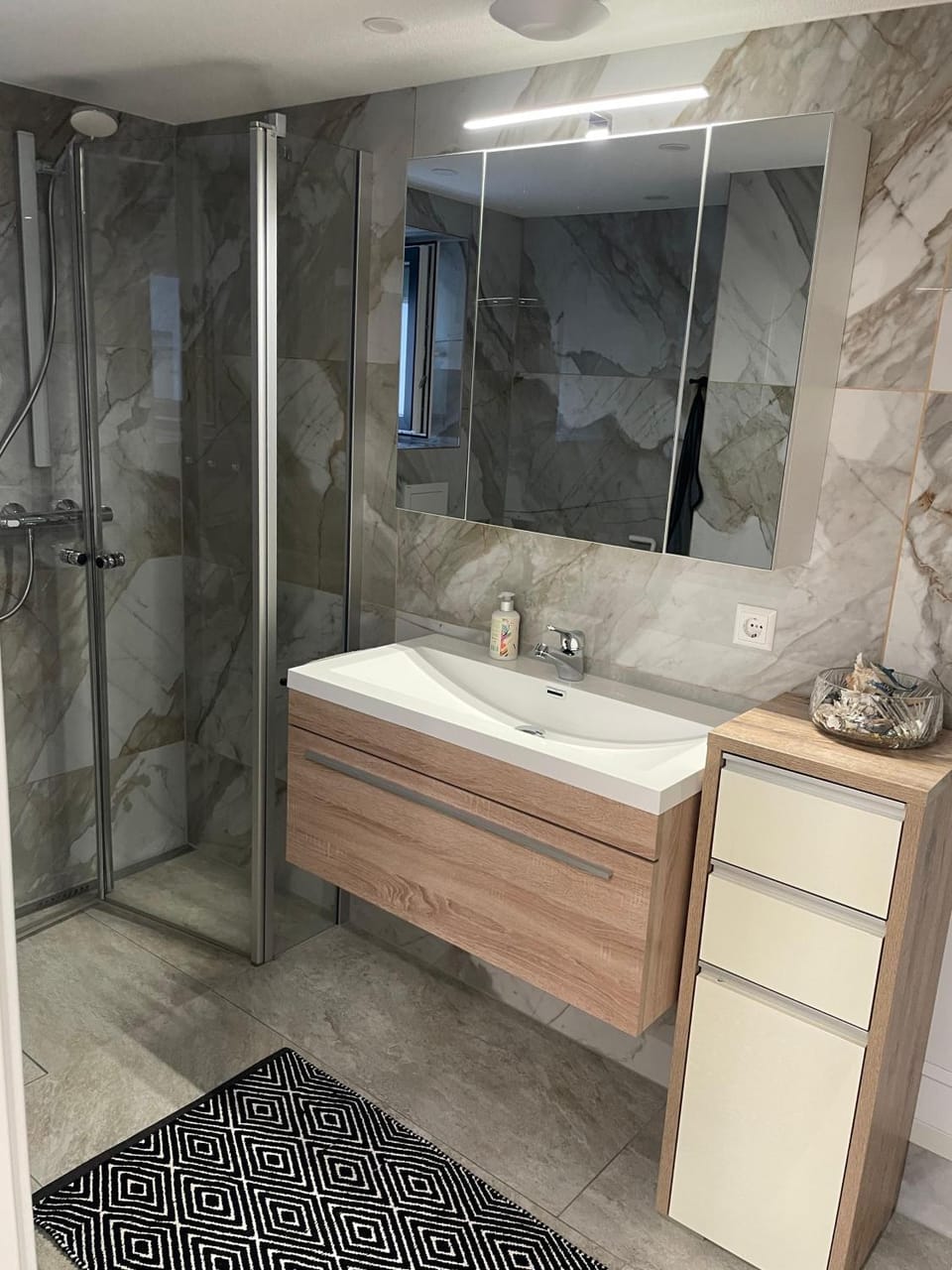 Shower, Bathroom