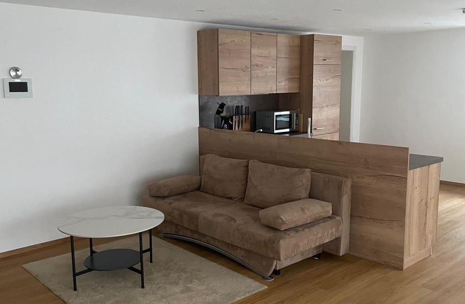 Kitchen or kitchenette, Living room, Seating area