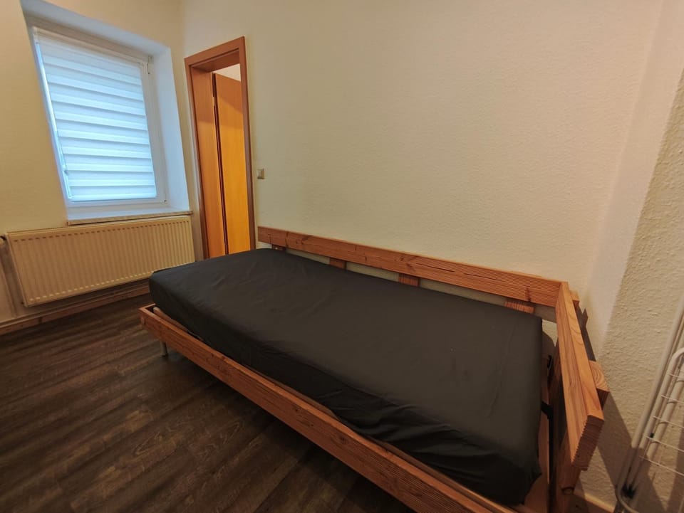 schöne 2 Raum, 2 - 4 Bett FeWo in Staßfurt Apartment in Saxony-Anhalt, Germany