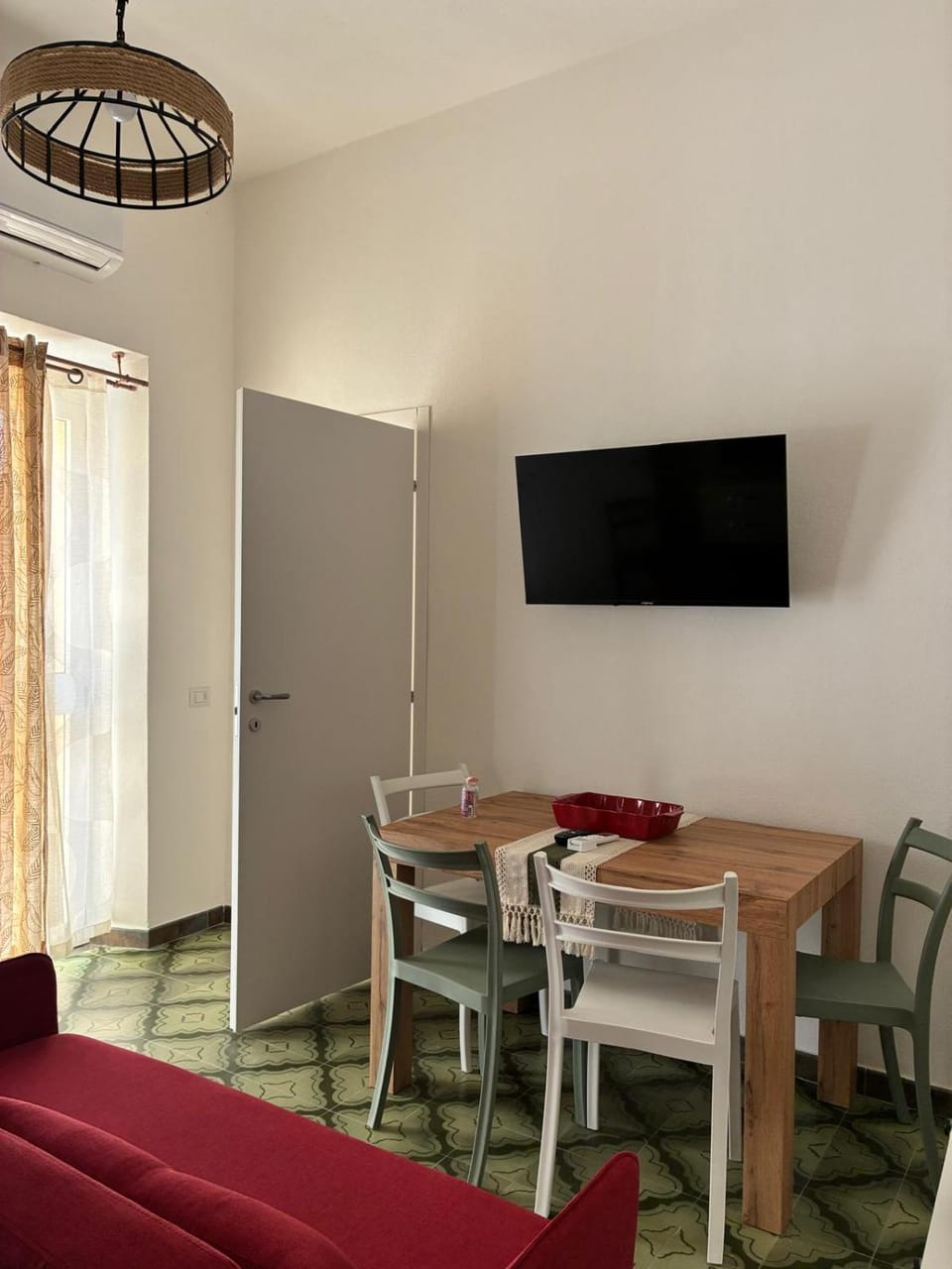 TV and multimedia, Living room, Dining area