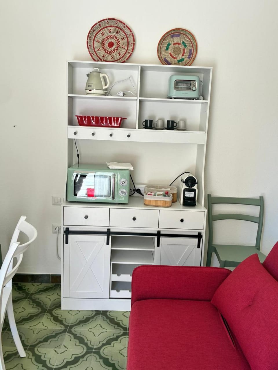 Coffee/tea facilities, Seating area