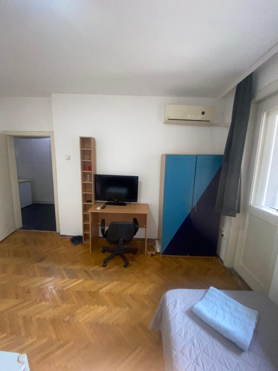 ROOM in CENTAR with SHARED BATHROOM and KITCHEN Bed and Breakfast in Skopje