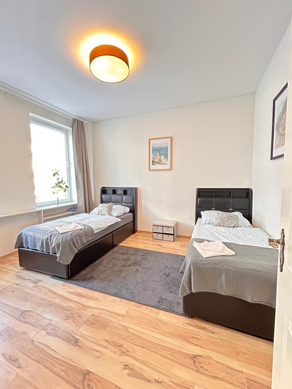 Bed, Bedroom, towels, wardrobe