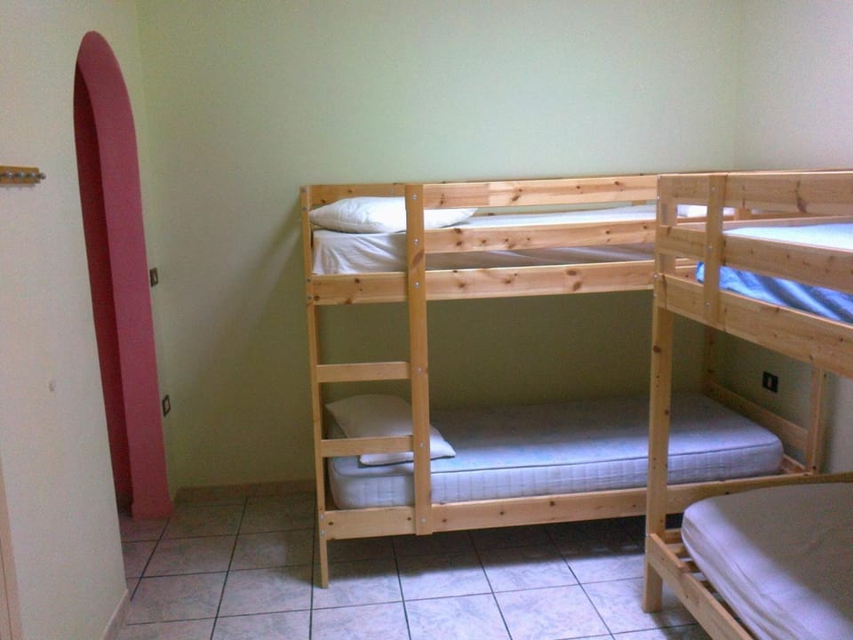 Camera tripla in affitto con bagno privato interno Vacation rental in Molise, Italy