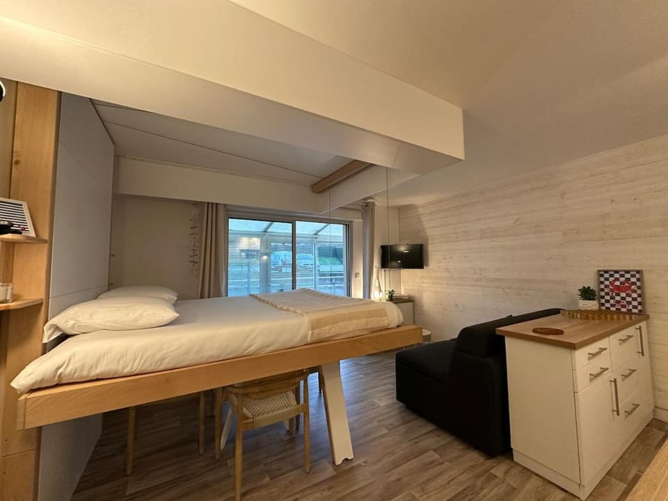 LE NID MARIN - studio avec terrasse à 2 pas du port Apartment in Séné