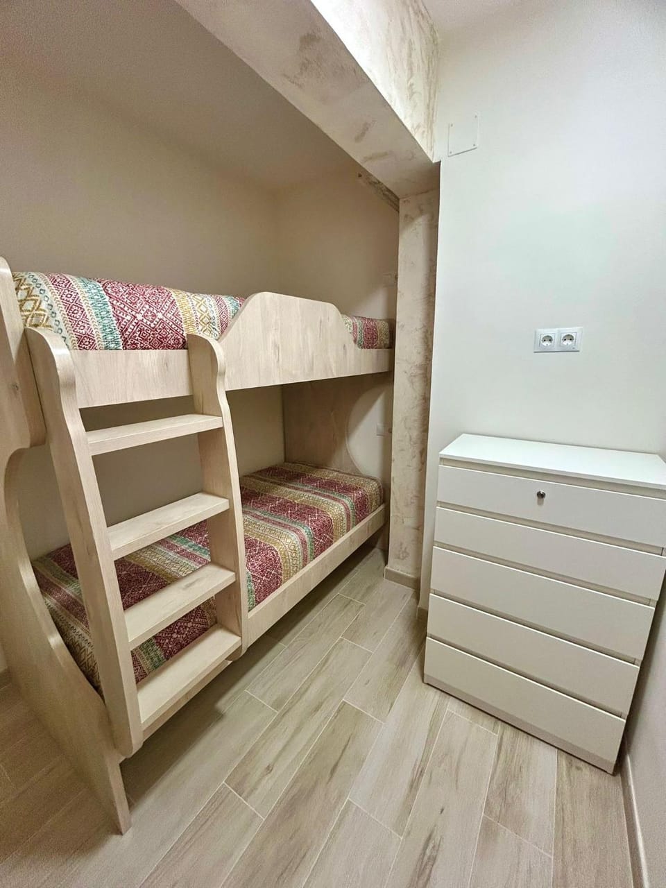 Bed, bunk bed