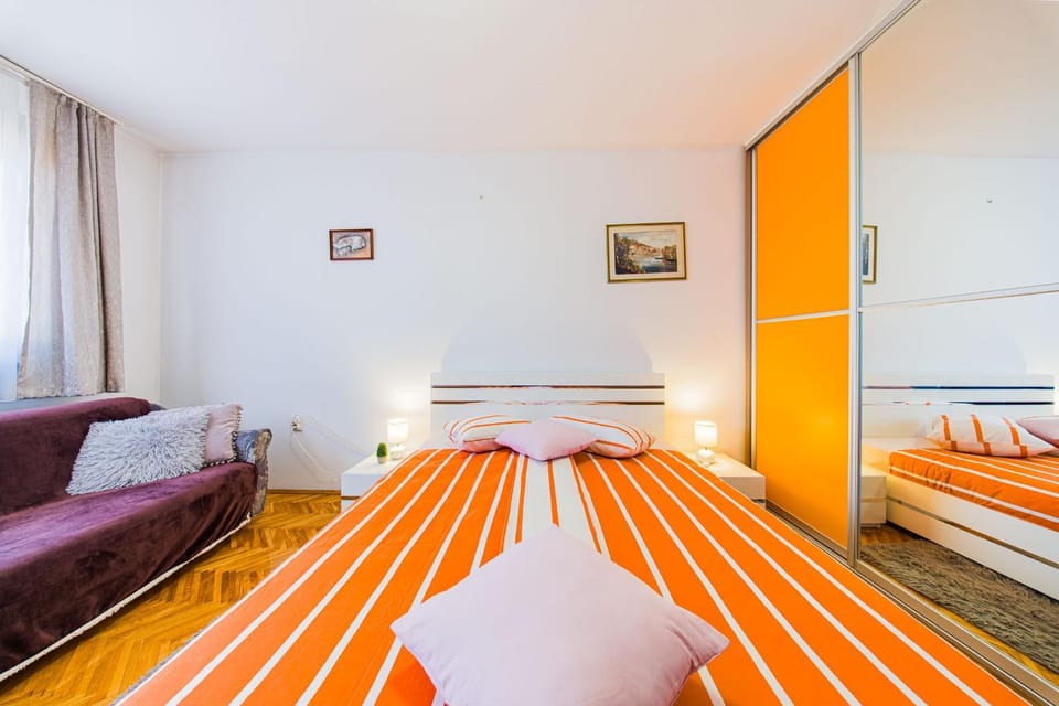 Bed, Bedroom, wardrobe