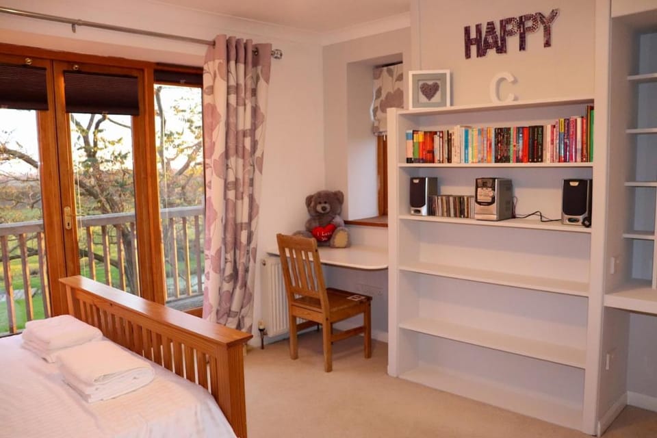Open plan country home ideal for restful getaways House in Wychavon District