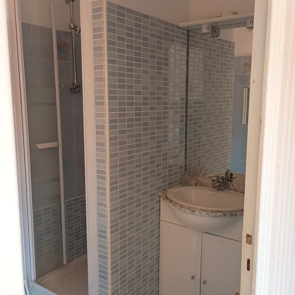 Rest'ô Bar Les 2 Ponts Bed and Breakfast in Aurillac