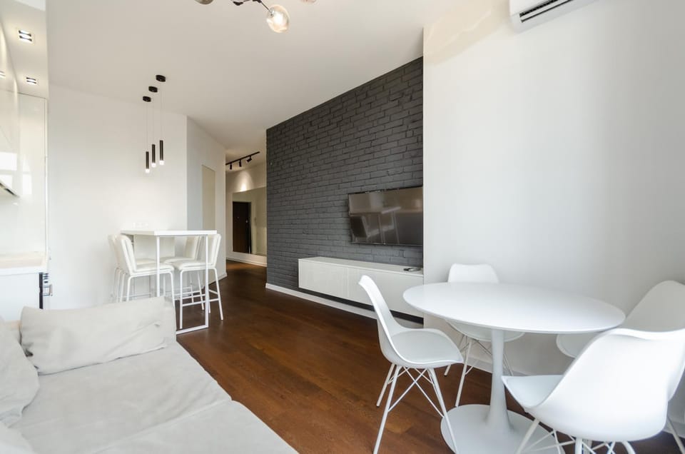 TV and multimedia, Seating area, Dining area, air conditioner