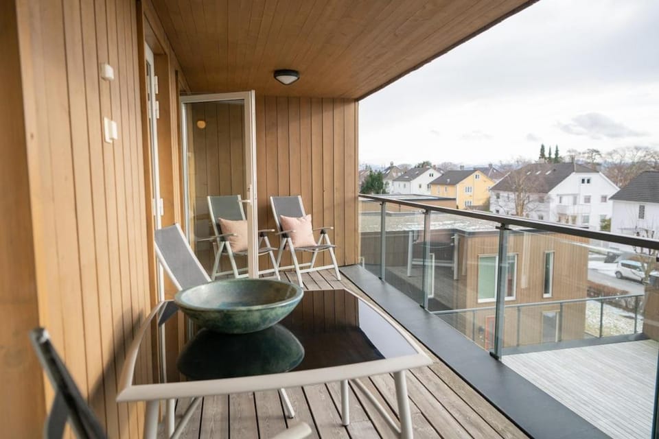 Modern 1BR, Balcony & Free Parking Apartment in Stavanger