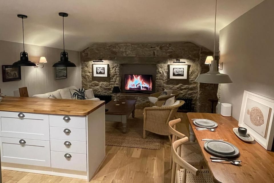 Cosy & elegant cottage in charming Newlyn House in England